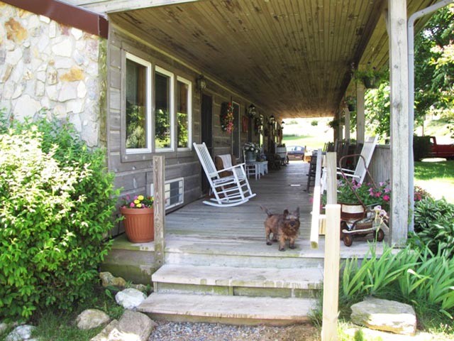 FrontPorchOfInn